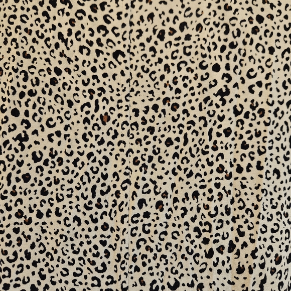 Amazon Essentials Faux Wrap V-Neck Dress – NWT – Size XL – Leopard Print - Picture 8 of 8